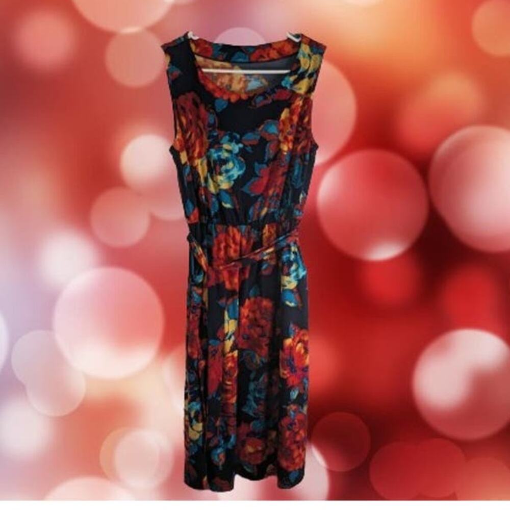 Croft & Barrow Medium sleeveless floral w/belt multi color dress. Beautiful!